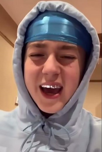 Guys I’ve got my tester right here (diamond tester tiktok meme) *samsung phone ringtone*