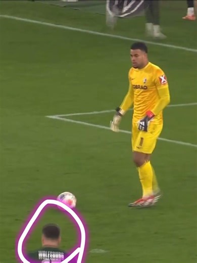 This Goal keeper is foolish 😀⚽ #football