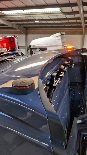 Custom K-led Rebelution Beacons Installation on Scania XT770R Air Kit