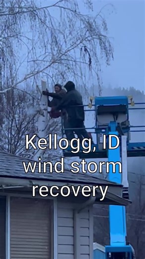 KREM 2 News on Instagram: "Damage from strong winds has left some North Idaho residents without power. Trees and power lines have fallen, and recovery crews are working to fix the damage."