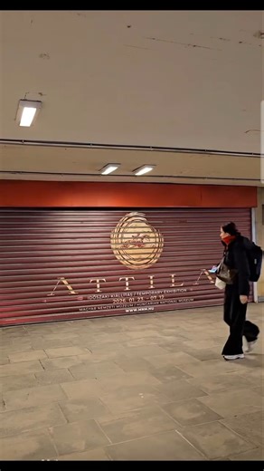 Magyar Nemzeti Múzeum - Hungarian National Museum | 🚇Ⓜ️Attila az aluljáróban Kikerült az Attila plakát az M3-as metró Kálvin téri megállójához, amivel a Múzeum a nemzetközi trendeket követi.... | Instagram