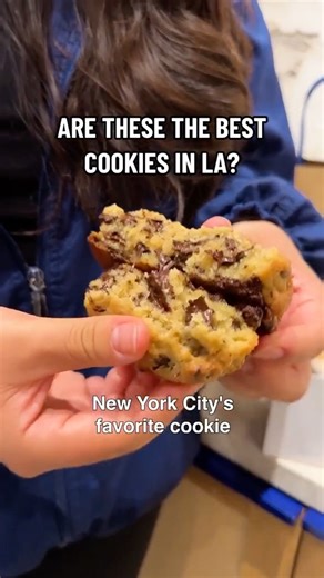 Secret Los Angeles on Instagram: "[LINK IN BIO] NYC’s famous Levain Bakery is finally open in L.A.! Their thick and gooey cookies are now being served in Larchmont Village. Tag your fave foodies and head to our link in bio for more details.  #mysecretla⁠ ⁠ : 227 N Larchmont Blvd⁠ : TikTok @secret.losangeles ⁠ .⁠ ⁠ .⁠ ⁠ .⁠ #losangeles #reels #foodie"