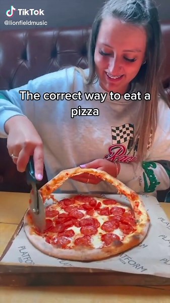 How Italians Eat Pizza: The Ultimate Guide