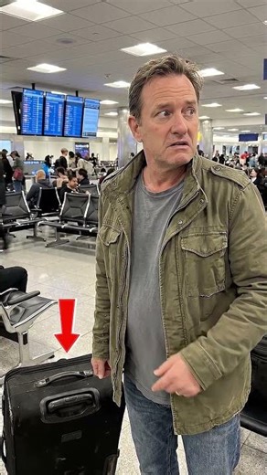 The WORST Mistake You Can Make in an Airport! 🚫