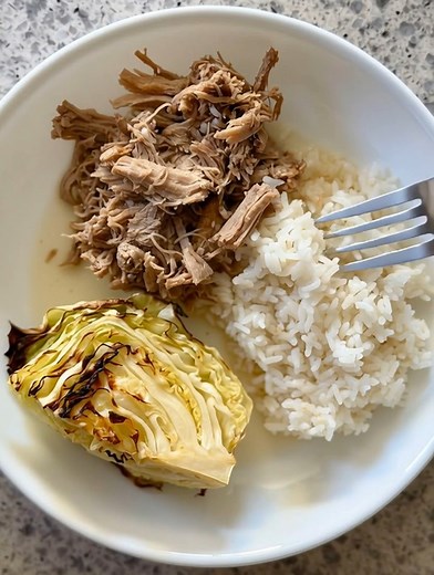 Craving comfort food with a Hawaiian twist? This tender Kalua-Style Beef with Caramelized Cabbage is pure magic! 😍🌴 ✨ Melt-in-your-mouth beef ✨ Perfectly charred cabbage ✨ Fluffy jasmine rice Made easy in the Instant Pot - dinner is ready in under 2 hours! Who's trying this tonight? 🙋‍♀️ 👉 Save this for your next family dinner! #KaluaBeef #InstantPotRecipes #ComfortFood #DinnerIdeas #EasyRecipes #FamilyDinner #HawaiianFood #FoodieLife #HomeCooking #RecipeOfTheDay #YummyFood #Foodstagram #Coo