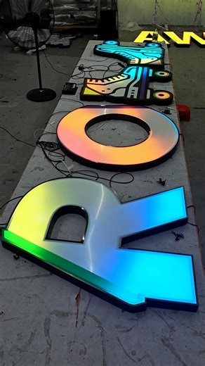Do you know what is the popular LED signs technology in China? #sign #signage #design #signagedesign #ledsign #sourcefactory #logodesign | jlb sign