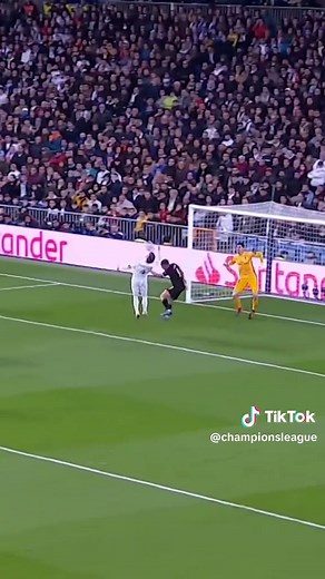 De Bruyne's Incredible Passing Skills in UCL Highlights