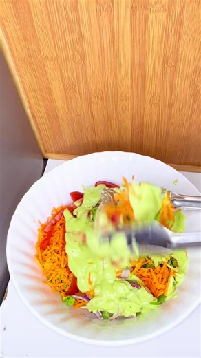 Lettuce 🥬 Potatoes 🥔 Tomatoes 🍅 Red Onion 🧅 Carrot 🥕 Avocado 🥑 Grilled 🌶️ Olive Oil 🫒 Mix & Enjoy! 😋
