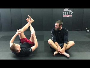 Leg Scissor Choke from Kimura