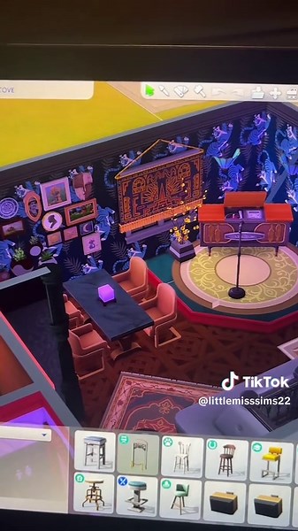 Charming Cocktail Lounge in The Sims 4