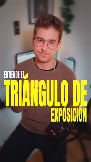 A.J. Jiménez - Photographer & Filmmaker on Instagram: "El Triángulo de Exposición 📸🙌🏼 Vamos con un poco más de chicha fotográfica y vamos a entender este concepto. El Triángulo de Exposición es clave a la hora de comenzar a entender por qué las fotografías que hacemos quedan como quedan 🙌🏼📸 Coge papel y boli 🖊️, guarda el vídeo y a hacer fotos 📸"