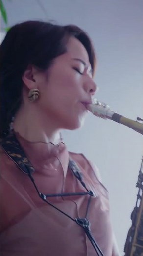 LUMIX S9ユースケースムービー 撮る喜びも、持つ喜びも。～楽器演奏編タテ30秒～【パナソニック公式】
