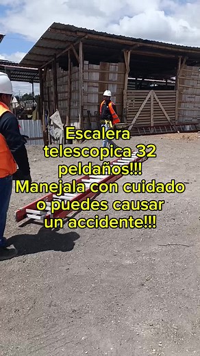 Escalera Telescópica de 32 Peldaños: Seguridad Primero