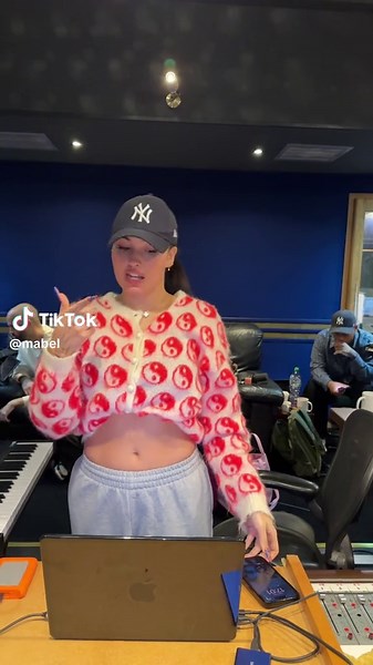 Look At My Body 👀 😡 #newmusic