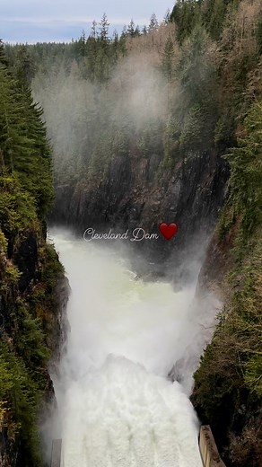 #Cleveland dam #waterfalls #northvancouver #lighthikes #lynnvalley | Tita Normie T