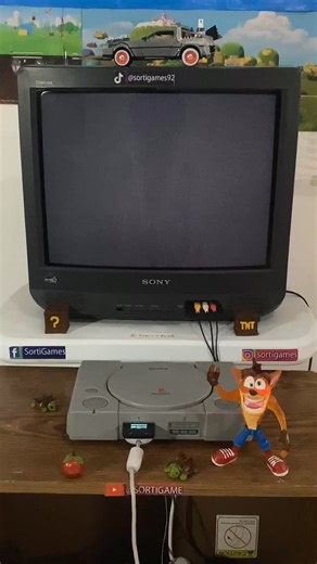 Crash Bandicoot - PS1 #crashbandicoot #ps1 #retrogaming #juegosretro #nostalgia #gaming #playstation #sony #reel | SortiGames