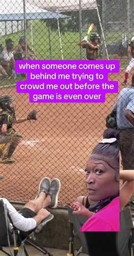 Understanding Baseball Game Etiquette for Moms