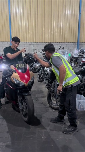 Exploring the CbR1000RR 2008 Superbike in Sharjah
