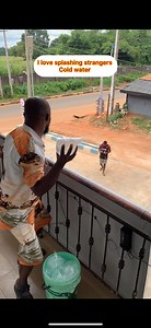 649K views · 2.4K reactions | Cold water splash on strangers  | Obiego tv | Facebook