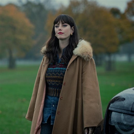 "Kaya Scodelario is a revelation" as Susie Glass in THE GENTLEMEN. Watch now on Netflix. | The Gentlemen