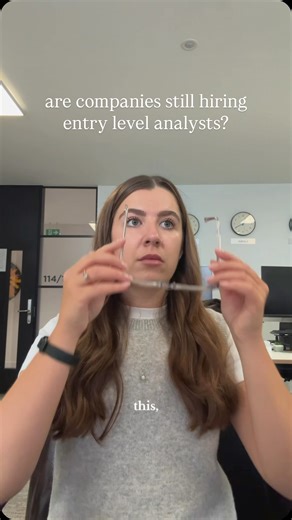 Phoebe | Senior Data Analyst 💻 on Instagram: "entry level data analyst jobs do exist - they just look different than you might think! the difference between getting noticed and getting rejected is showing your thought process and the ability to learn new things & apply yourself learn how to explain how you analyse, not just what you did 🩷 #dataanalyst #corporate #womenindata #careeradvice #getintodata #gradjobs #entrylevelcareer #datacareer"