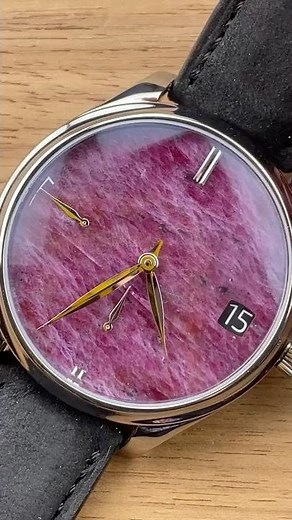 H. Moser & Cie Endeavour Perpetual Tantalum Ruby Dial 1800-2003 1-Minute Watch Review