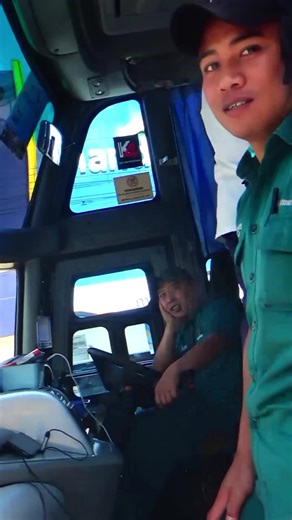 Exploring Bus Budiman and Tanjakan Gentong