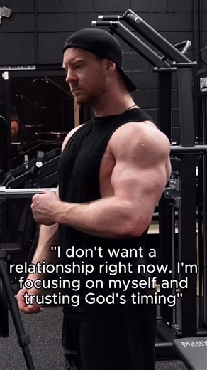 Parker Samuelson | Prime Transformation Coach on Instagram: "No rush tho, what’s meant for me will never miss 🙌🏼 #couplegoals #trending #trend #gymbaddie #relationshipgoals"