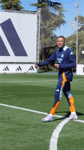 5.4M views · 188K reactions |  Kylian Mbappé  #RMCity | Real Madrid C.F. | Facebook