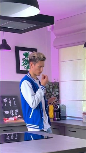 Kitchen Ghost Prank: Hauntingly Hilarious! 😂👻 #shorts