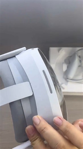 PICO 4 Ultra MR 混合现实一体机 【享4款应用+腿追+腰追+便携包】全能版Pro VR智能眼镜 游戏机 送礼