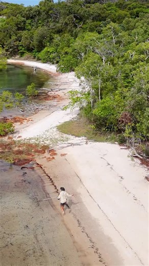 Back 2 Basics fishing in Australia 🐟 This Episode I’m sharing one of the most impressive survival stories in Australia’s history… I visit the exact location where it happened to see what they were up against and try my own survival challenge 🔱 | Back 2 Basics Adventures