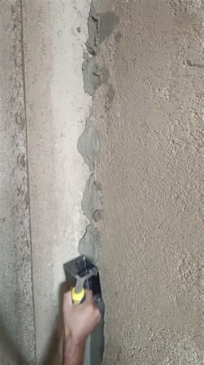 Plastering wall corners with a multi-purpose tool #shorts