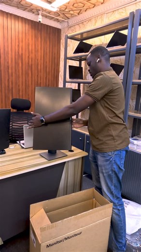 UltraStoreTz on Instagram: "The Dell P2419H monitor features a 24-inch IPS display with a Full HD resolution of 1920 x 1080 and a 16:9 aspect ratio. In terms of connectivity, it includes: HDMI 1.4 port, VGA port, DisplayPort 1.2, USB 3.0 upstream port, USB 3.0 downstream. Offers 🔥Free HDMI cable 🔥6-month warranty 🎉price: only Tsh. 285,000/= Call/WhatsApp: 0768202520 Location: Magomeni,Dar-Es-Salaam"