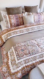 1K views · 34 reactions | Is your bedroom feeling a bit too ‘been-there-done-that’? 樂 Switch it up with some deep-tone patterns! Shop the look: https://bit.ly/3K82glm | Linen Chest | Facebook