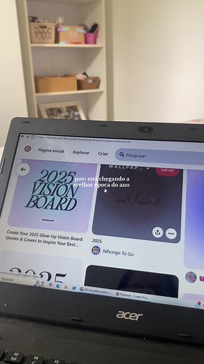 Create Your 2025 Vision Board: A Step-by-Step Guide