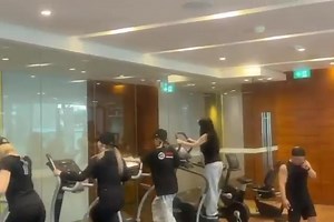2NE1 working out for their tour ❤️ Park Bom 😭😭 | 2NE1 Updates