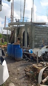 kita sa malayo na pa slide ang Balcony ni papay hindi manlang ginamitan ng level 😅 #reelsviralシ #reelsfypシ #reelsvideo #reelsfb #masonrycontractor #developer #construction #forman #contractor #masonry #foreman #Mason #architecture #Architect #engineering #engineer #engineeringlife #foreman #architect | Papay Bok