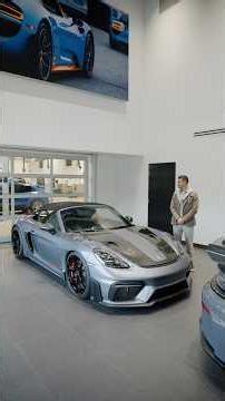 Porsche Tips and Tricks: How to Remove Top From 718 Spyder RS #porsche #howto #718Spyder