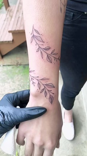 Stunning Vine Tattoos for Females: A Delicate Art Form