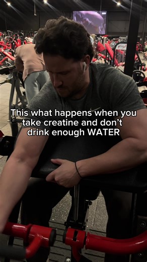 What happens when you take creatine... and don’t drink enough water 1. Your muscles don’t perform at their best Creatine needs water to pull into your muscles-without it, strength benefits drop. 2. You feel more fatigued during workouts Dehydration creatine = lower energy output and quicker burnout. 3. Cramps become more likely Not because creatine is badbut because you’re under hydrated. 4. You might get headaches Low hydration levels can hit your focus, especially during intense lifts. 5. Your