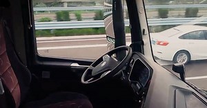 En China, un camión autónomo ya circula entre los autos