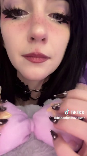 Replying to @3.11🫶🇭🇷 been a while since my last #emojichallenge ✨ should I do more? #asmremojis #asmr #asmrtiktoks #asmrtriggers #asmrtingles #asmrvideo