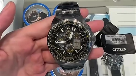 西铁城PROMASTER系列光动能电波表 万年历自动对时男士腕表 礼品优选