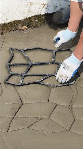 Concrete pavement anti-skid construction process