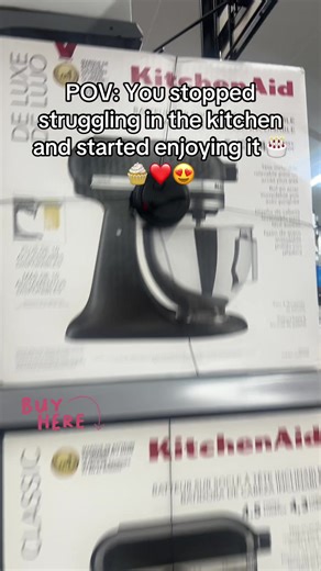 🍪✨ This Is the Mixer Every Kitchen Dreams Of The KitchenAid 5-Qt Artisan Stand Mixer turns everyday baking into effortless luxury. Whether you’re making cookies, bread, frosting, pizza dough, or dinner from scratch — this mixer handles it all without breaking a sweat. 🔥 Why everyone loves it: • Powerful motor for thick dough & heavy mixing • Large 5-qt stainless steel bowl for family-size batches • Flex edge beater scrapes the bowl so nothing goes to waste • Pastry beater gives bakery-level re