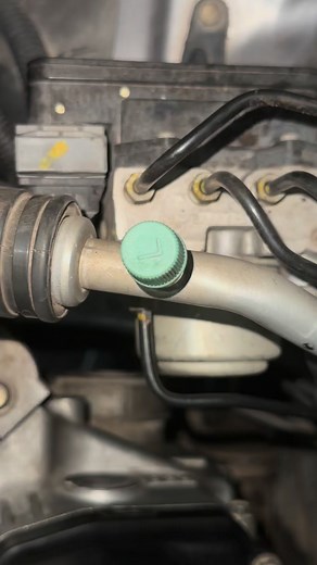 AC Low Pressure Cap Open #pressure #cap #open #airconditioner #carrepair | ASA Auto Tricks