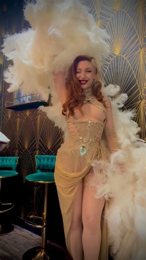 Sademoiselle Couture on Instagram: "Introducing The Icon Boa A luxurious ostrich feather boa, made to order and tailored precisely to your vision. Want your own Icon Boa? Send me a private message, and I’ll be happy to bring your vision to life."