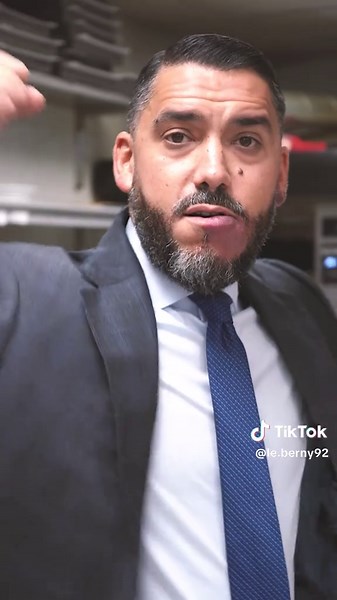 Bienvenue chez LE BERNY ! Savourez nos plats préparés avec passion dans une ambiance chaleureuse. Une expérience culinaire inoubliable vous attend. 🍽️❤️ #LEBERNY #AmbianceUnique #PlaisirGourmand #MomentInoubliable #paris #oumanger #food #foodstagram #antony #restaurant #restaurantparis #paris