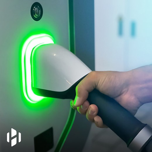 606K views · 4.5K reactions | Electric car batteries can now be fully recharged in just 5 minutes. | Hashem Al-Ghaili | Facebook